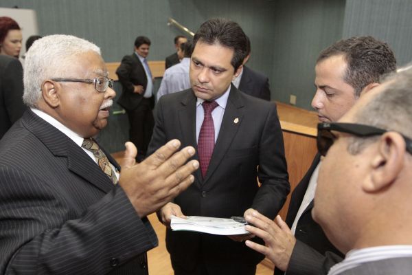 Amazonas Energia explica problemas de queda de energia na CMM